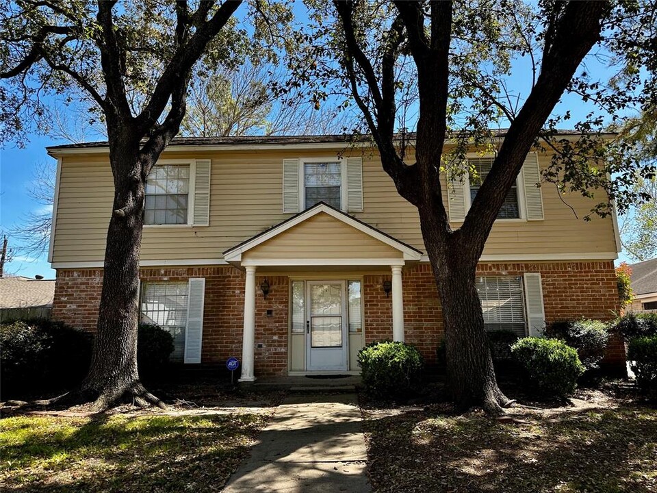 11415 Inwood Dr in Houston, TX - Building Photo