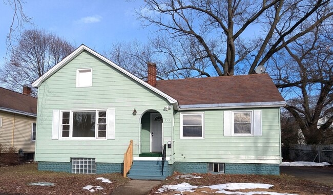 property at 712 Catherine Ave