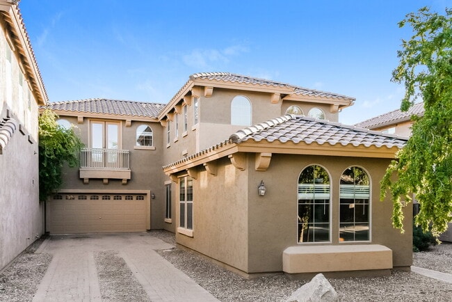 property at 3845 E Fairview St