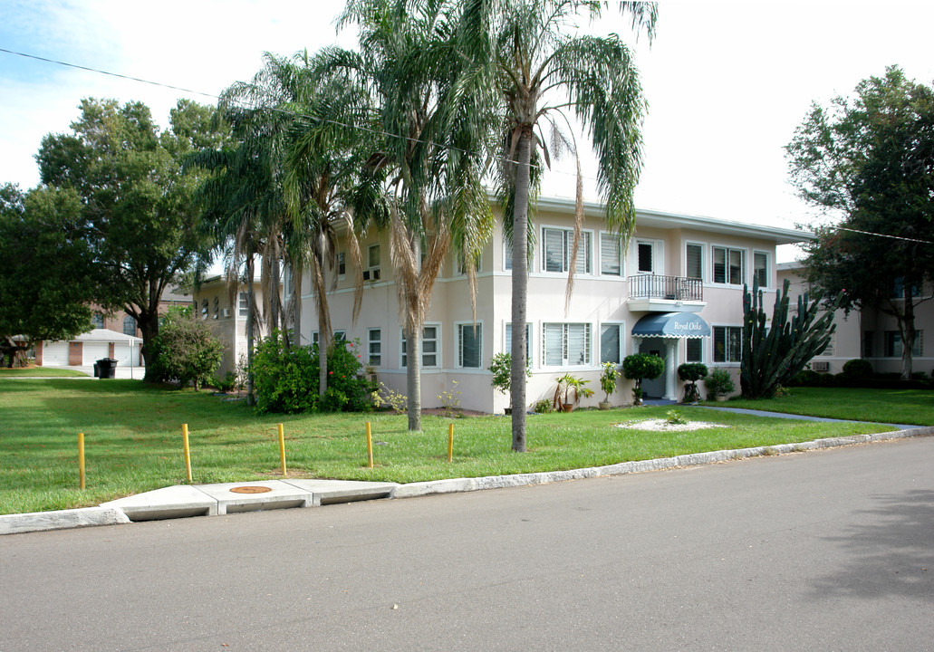 1215 17th Ave N in St. Petersburg, FL - Building Photo