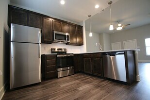 225 Stewart Bend Ct in Azle, TX - Building Photo