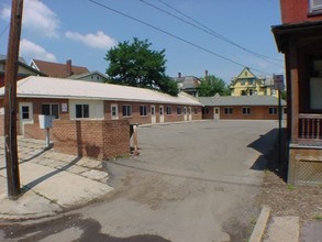 STUDENT HOUSING: College Court in Williamsport, PA - Building Photo - Building Photo