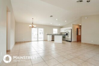 6030 Latimer Ave in Ft. Myers, FL - Building Photo - Building Photo