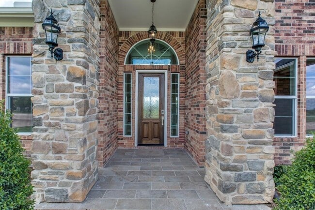 76 Palmero Way in Manvel, TX - Building Photo - Building Photo