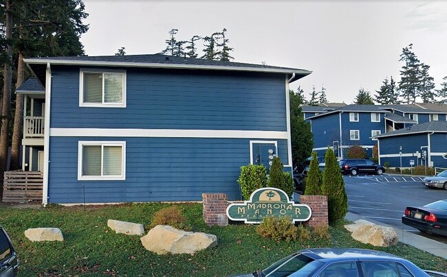 property at 890 SW Kimball Dr