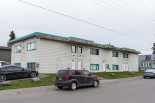 444 Price St in Anchorage, AK - Building Photo