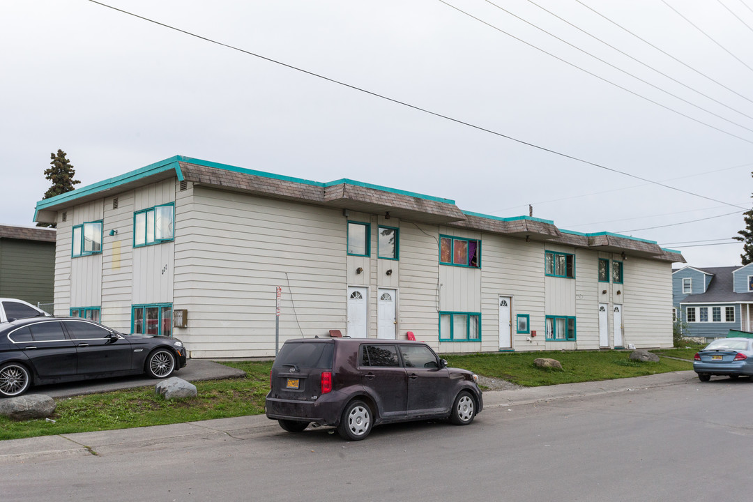 444 Price St in Anchorage, AK - Building Photo