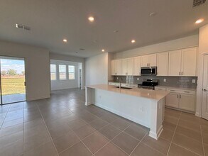 5996 Shavasana Rd in Clermont, FL - Building Photo - Building Photo