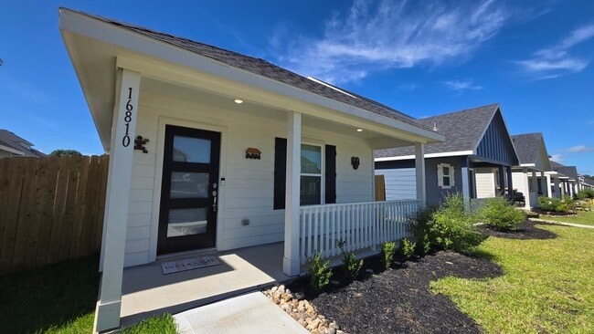 property at 16810 N Marie Vlg Dr