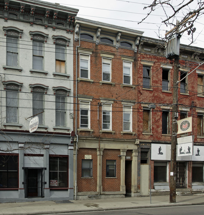 1705 Race St in Cincinnati, OH - Building Photo