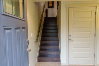 7937 Densmore Ave N in Seattle, WA - Building Photo - Building Photo