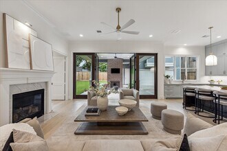 637 E 6 1/2 St in Houston, TX - Building Photo - Building Photo