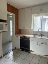 5110 Valley Oak Dr in Austin, TX - Building Photo - Building Photo