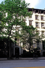 452 W 23rd St in New York, NY - Building Photo - Building Photo