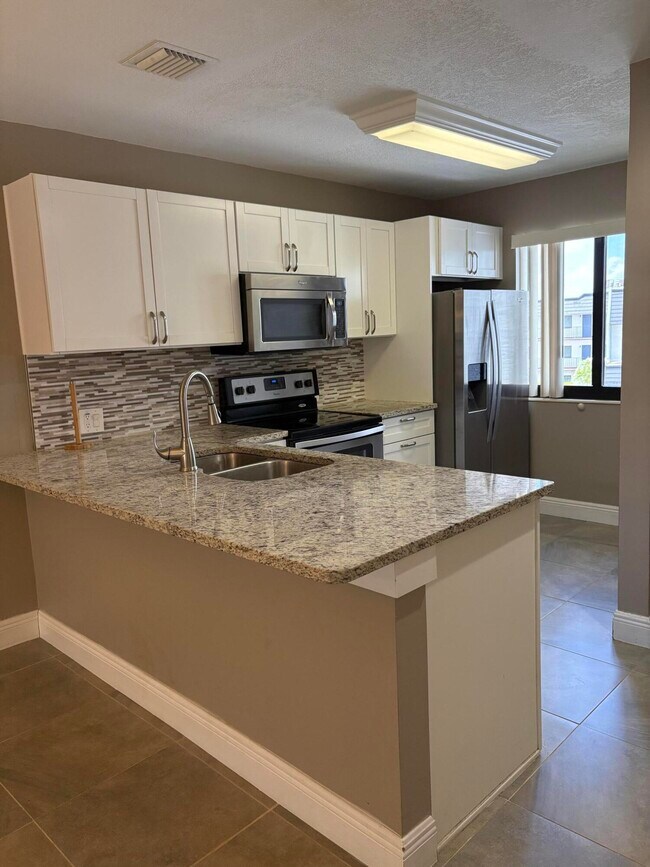 4236 Deste Ct in Greenacres, FL - Building Photo - Building Photo