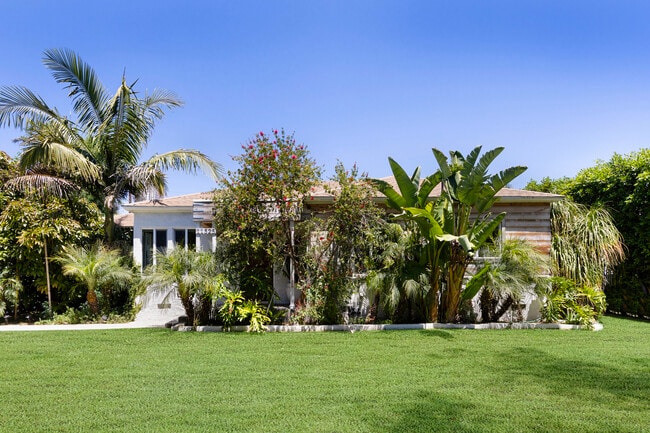 property at 11525 Calvert St