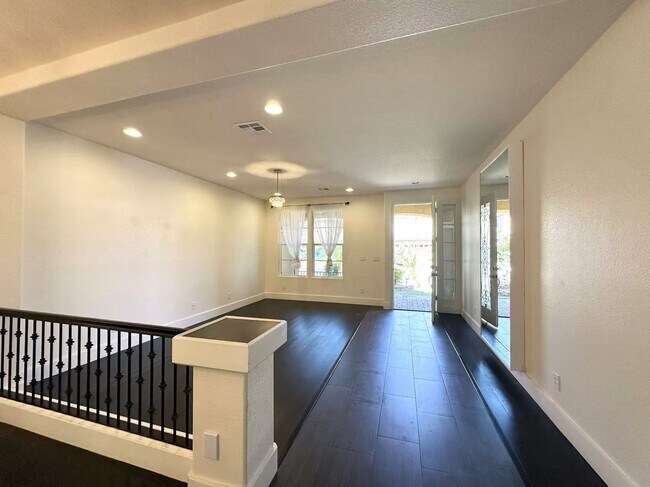 8191 Dover Canyon Ct in Las Vegas, NV - Building Photo - Building Photo