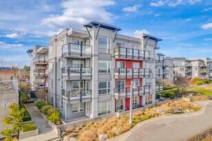 Waterstone Pier Apartments