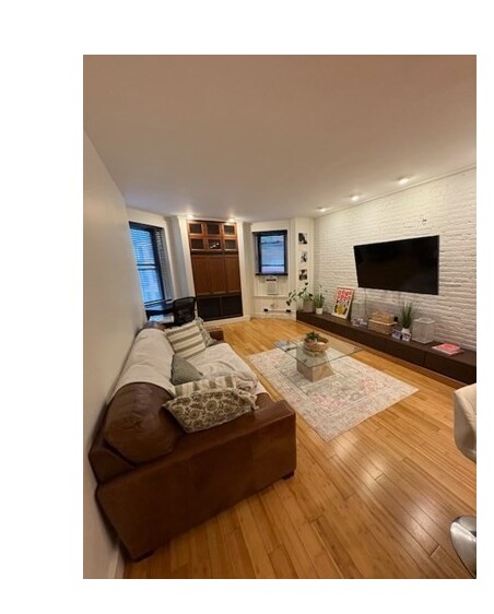 228 Commonwealth Ave, Unit 2R in Boston, MA - Foto de edificio