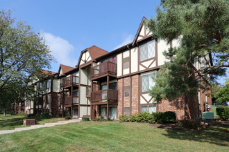 Timber Ridge Apartments in Oak Creek, WI - Building Photo - Building Photo