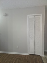 8300 Plaza Gate Ln in Jacksonville, FL - Building Photo - Building Photo