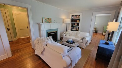 45 W Hillcrest Dr in Greenville, SC - Building Photo - Building Photo