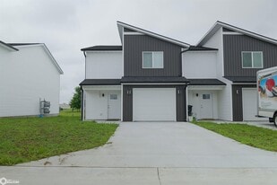 502 Layne Dr, Unit 103 in West Burlington, IA - Building Photo