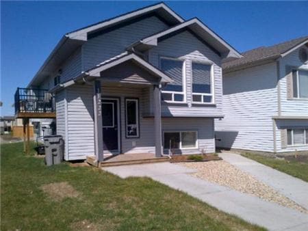 11222-75 Ave A Ave in Grande Prairie, AB - Building Photo