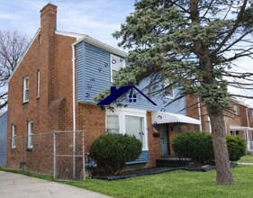 8547 Meyers Rd in Detroit, MI - Building Photo - Building Photo