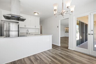 1002 12th St in Santa Monica in Santa Monica, CA - Building Photo - Interior Photo