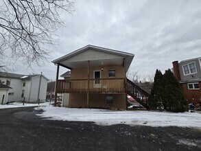 535 New Alexandria Rd, Unit 2 in Greensburg, PA - Building Photo - Building Photo