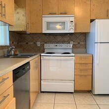9355 SW 8th St in Boca Raton, FL - Building Photo - Building Photo