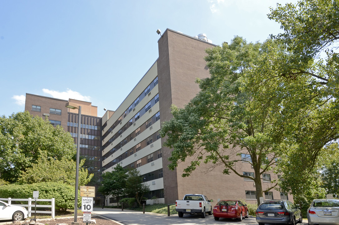 Sandy Hill Terrace in Norristown, PA - Foto de edificio