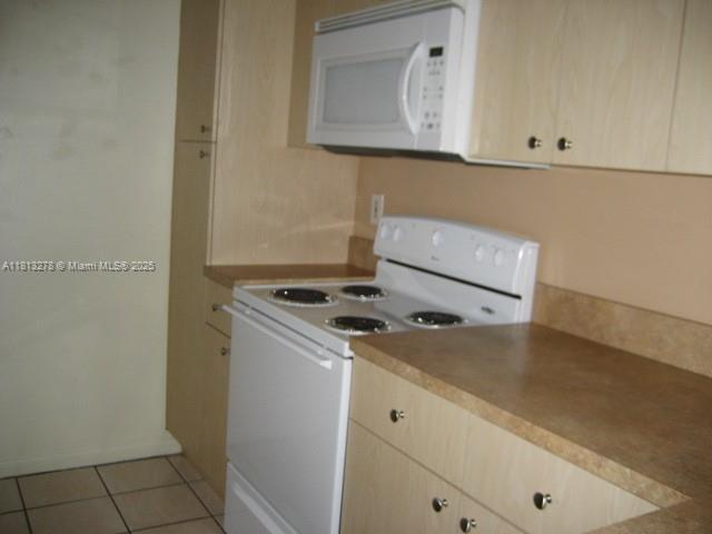 15328 SW 72nd St in Miami, FL - Building Photo - Building Photo