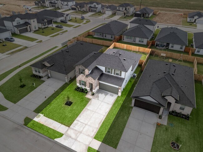 31007 Delamere in Fulshear, TX - Building Photo - Building Photo