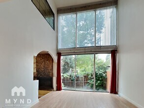 1050 S Monaco Pky in Denver, CO - Building Photo - Building Photo