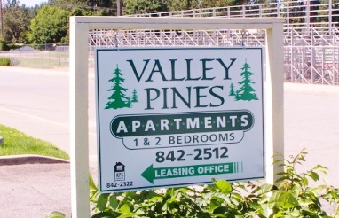 Valley Pines Apartments in Spokane, WA - Building Photo - Building Photo