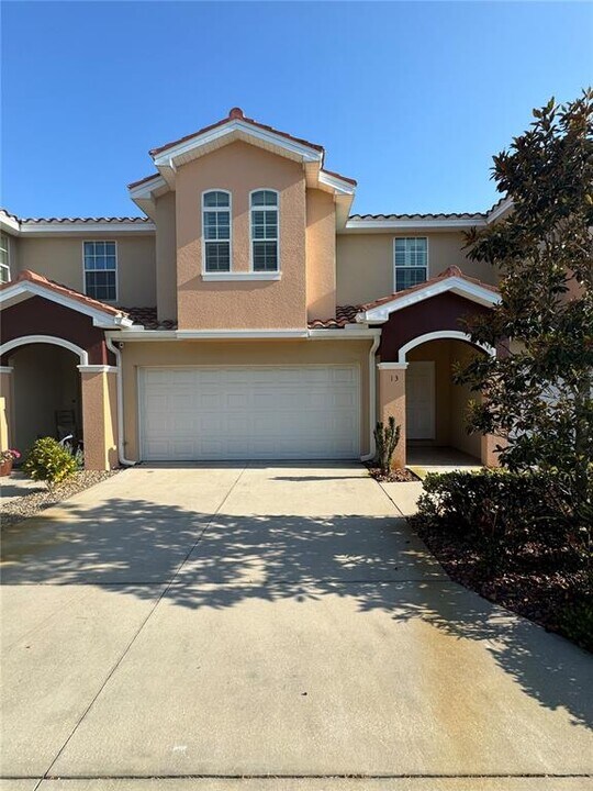 13 Meridian Dr in Safety Harbor, FL - Building Photo