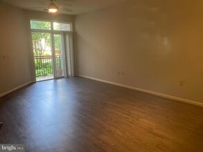 2665 Prosperity Ave in Fairfax, VA - Building Photo - Building Photo