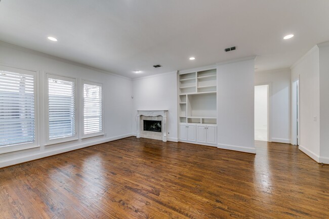 4201 Emerson Ave-Unit -6505 Westchester Drive in Dallas, TX - Building Photo - Building Photo