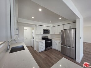 11506 Truro Ave in Hawthorne, CA - Building Photo - Building Photo