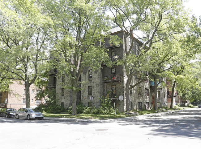 5539 Woodbury in Montréal, QC - Building Photo - Primary Photo