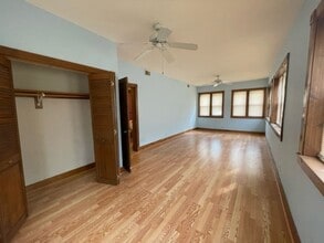 573-575-575 W Lincoln Ave in Milwaukee, WI - Building Photo - Building Photo