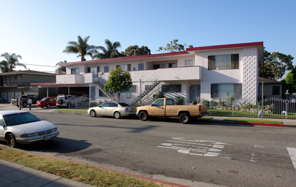 12602 Birch Ave in Hawthorne, CA - Building Photo