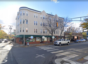 183 Columbia St, Unit 203 in Cambridge, MA - Building Photo