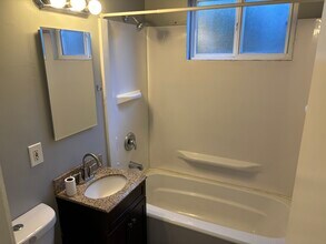 11572 Braddock Dr, Unit 11572 in Culver City, CA - Building Photo - Building Photo