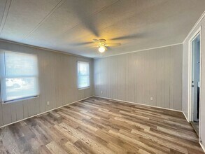 208 Country Club Rd in La Crosse, VA - Building Photo - Building Photo