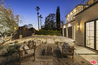 14273 Greenleaf St in Los Angeles, CA - Building Photo - Building Photo