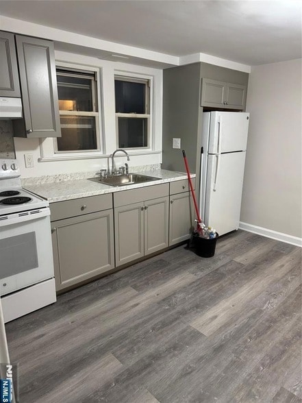 property at 1062 E 25th St