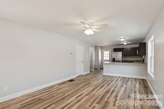 135 Quinn Hill Ln in Mars Hill, NC - Building Photo - Building Photo